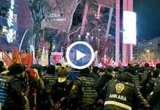 Сблъсъци с полицията по време на демонстрациите срещу задържането на