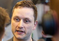 Ние не принадлежим на никого Ние решаваме нашето собствено бъдеще