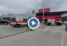 Евакуация на пострадали беше част от тренировката на спасителните екипиСимулация