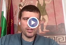 Пеевски влиза с шут в кабинета на председателя на НС