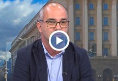 Според социолога Пеевски става все по близък до управляващите а Борисов