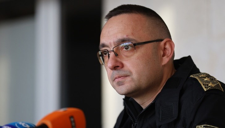 Повечето пиротехнически средства на пазара са строго забранени за закрити пространства