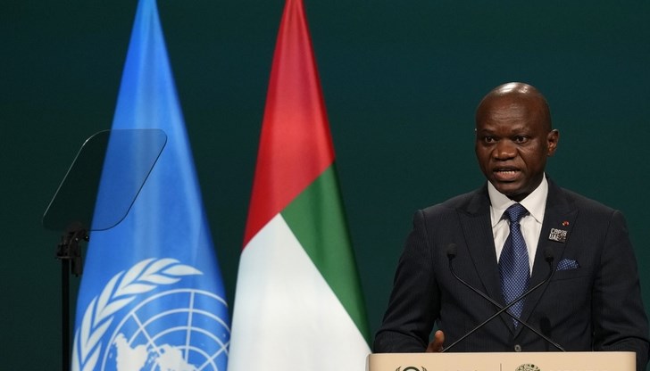 След 18 месеца начело на военната хунта, генерал Брис Олиги Нгема се стреми към официален президентски мандат След 18 месеца начело на военната хунта, генерал Брис Олиги Нгема се стреми към официален президентски мандат