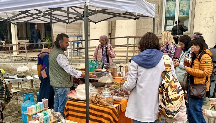 Двудневният форум предлага богата програма от лекции, практики и творчески работилници за всички възрасти