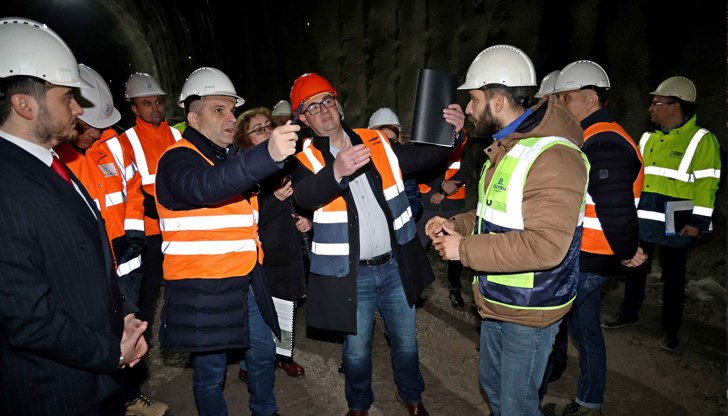 Проектът за тунела Вакарел се нуждае от спешно преработване и финансиране