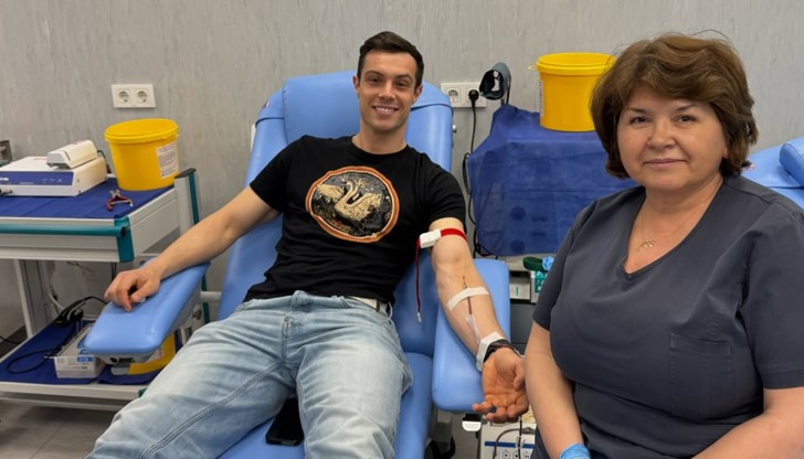 Филип Буков дари кръв за пострадалите в Кочани