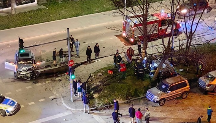 Бургаски шофьор отне предимство и причини тежък инцидент с трима пострадали