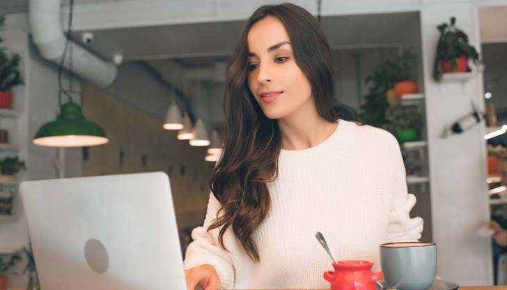 Собствениците на заведения предпочитат задушевната атмосфера пред клиентите с преносими компютри