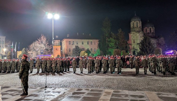 Градът почете двойния си празник като "Първа столица" на освободена България
