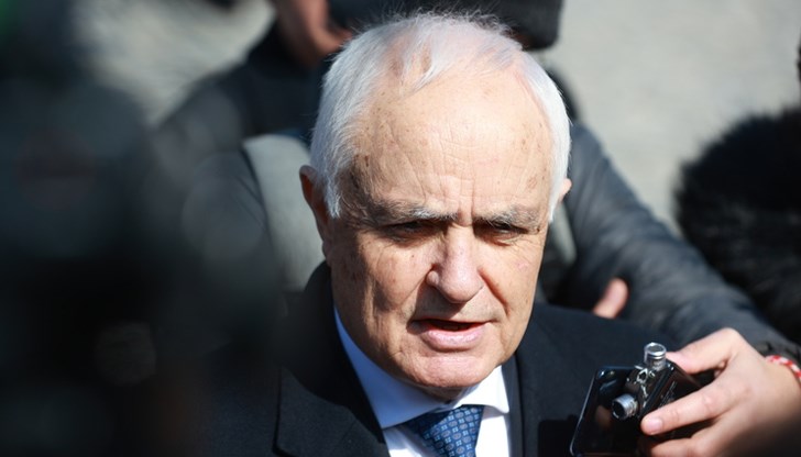 Работниците ще получат заплатите си, но се очаква преструктуриране на предприятието