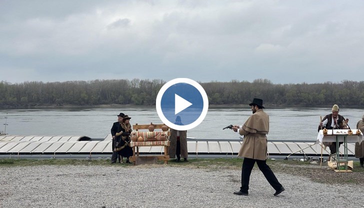 Последните думи на революционера „Да живее България!" отекнаха отново на русенското пристанище