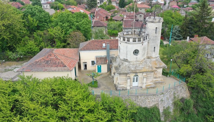 Посещенията ще бъдат възможни от 11:00 до 13:00 часа и от 14:30 до 16:30 часа Посещенията ще бъдат възможни от 11:00 до 13:00 часа и от 14:30 до 16:30 часа