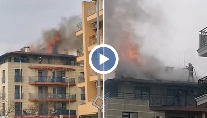 Три екипа огнеборци се включиха в потушаването на пламъците