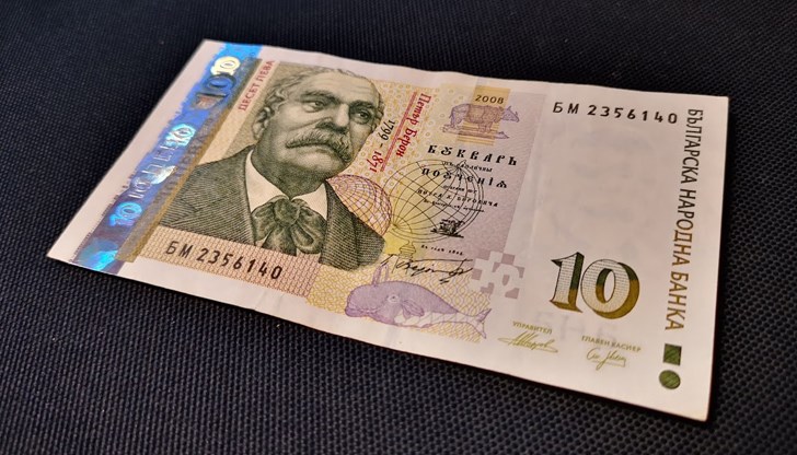 Журналистът разказа за възрастен мъж дарил 10 лева, въпреки банковата такса от 6 лева