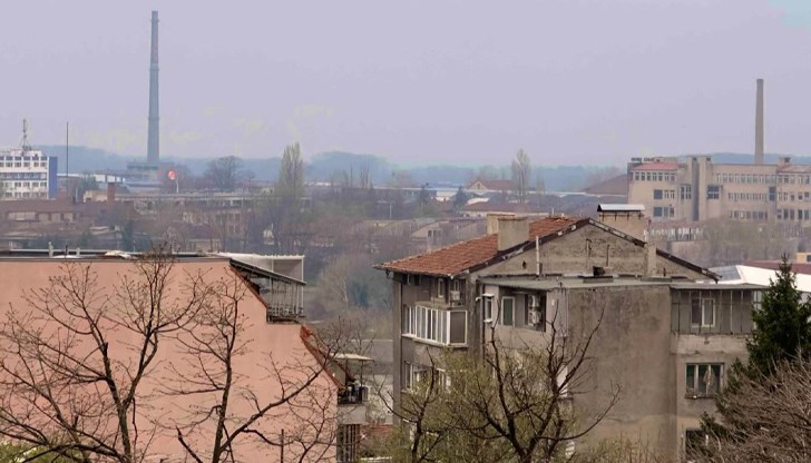 "Дишаме вредни вещества, а властите закриват канала за диалог по екологичните проблеми", недоволстват жители на Русе