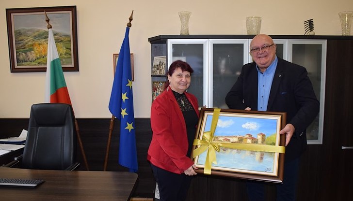 Д-р Цветан Ценков поздрави новоизбрания ректор доц. д-р Десислава Атанасова