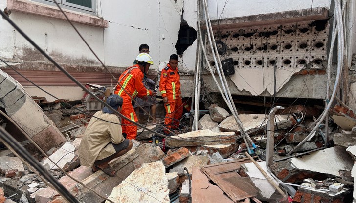 Земетресение с магнитуд 7,7 разлюля страната вчера