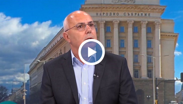 Полицаите са затънали в бюрократична работа, а началниците са все повече