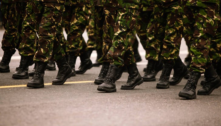 Според френски офицер военните се "подготвят за най-лошото"