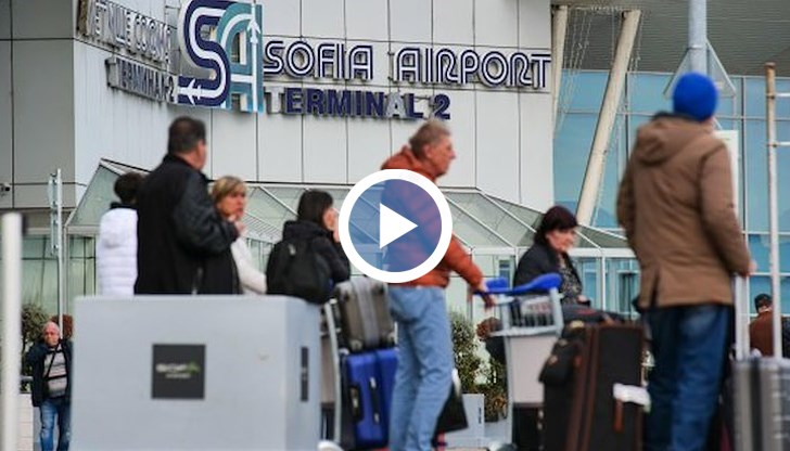 Несигурността и кризите тласкат младите към чужбина