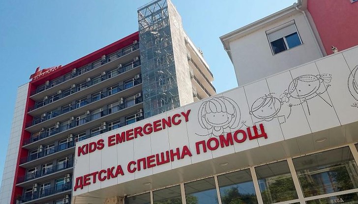 8-годишното дете е интубирано с тека черепно-мозъчна травма