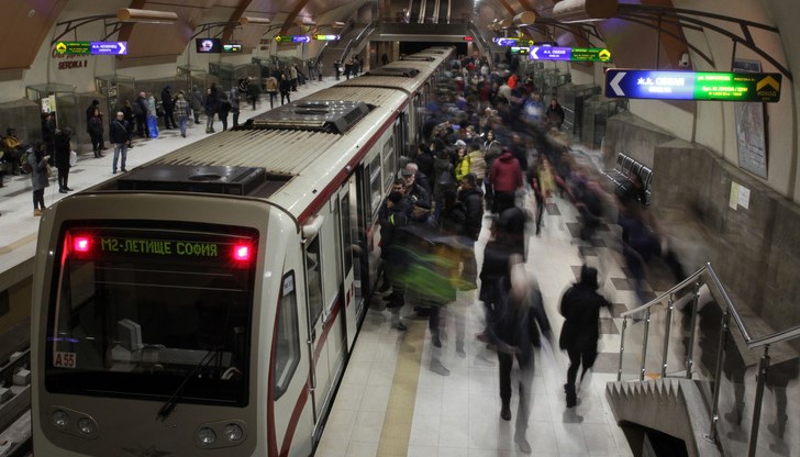 Полицейски екипи овладяха кризисната ситуация в метрото