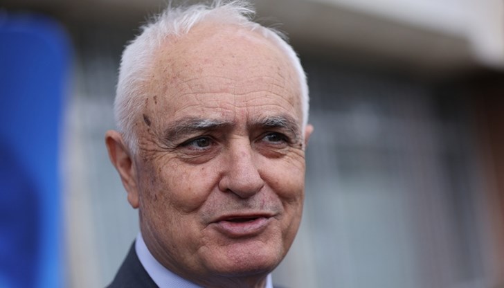 Отбраната на страната е осигурена, допълни министър Запрянов