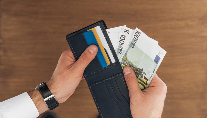 Размерът на възнаграждението се покачва с до 6% от април 2025 година Размерът на възнаграждението се покачва с до 6% от април 2025 година