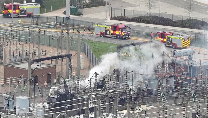 Очаква се в събота летището да възстанови работа с пълен капацитет