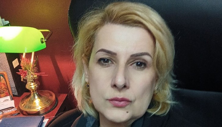 Бившият социалист Гуцанов се хвали с мизерни суми, които са му джобни за 5 минути, критикува Елена Гунчева