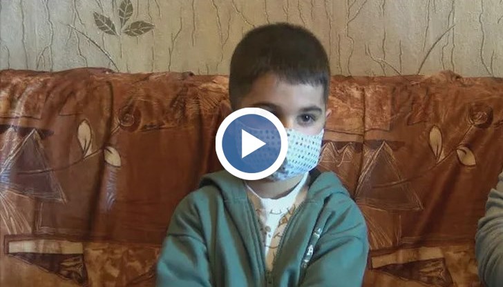 Малкият Илиян: Лечението ми е по-важно от играчките