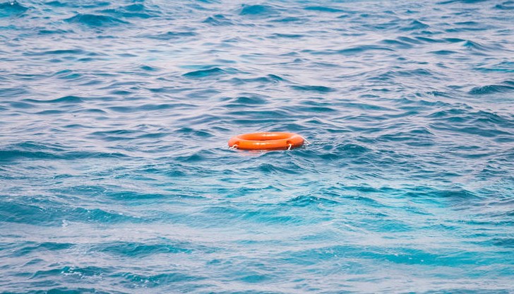 Товарният кораб се сблъска с петролен танкер