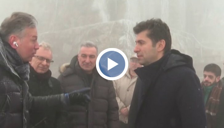 Съпредседателят на ПП се изкачи на връх Свети Никола за националния празник