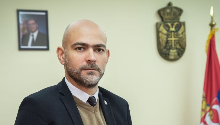 Според указ, подписан от Александър Вучич, у нас пристига Милан Равич