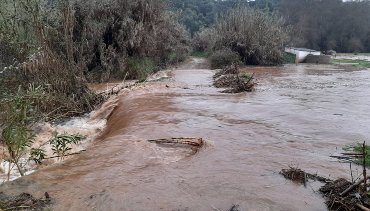 Железопътният транспорт е блокиран