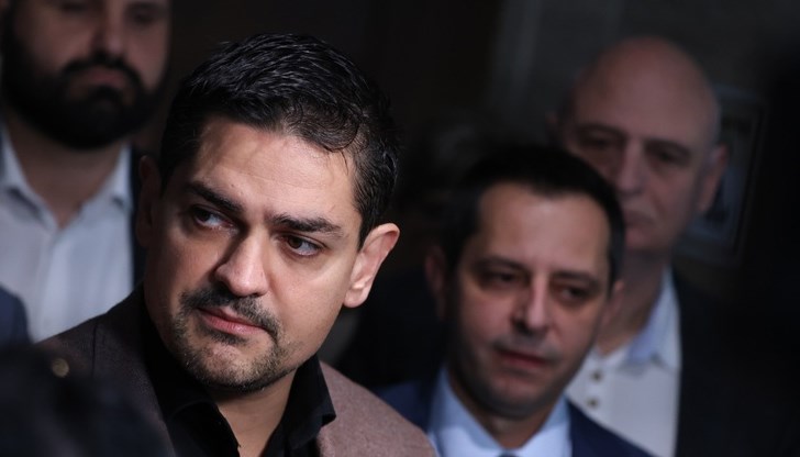 Василев коментира разпадането на парламентарната група на МЕЧ