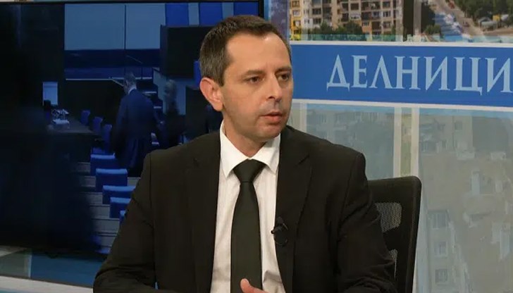 Депутатът от ПП МЕЧ твърди, че Пеевски е опорочил идеята за държавни магазини с български стоки Депутатът от ПП МЕЧ твърди, че Пеевски е опорочил идеята за държавни магазини с български стоки