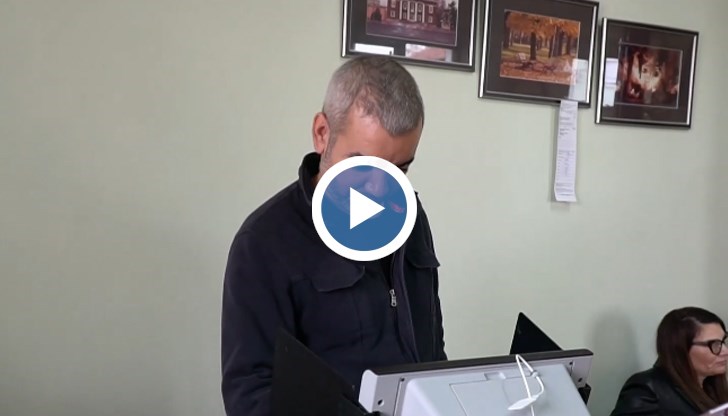 За кметското място се надпреварват Драгомир Драганов и Мариета Петрова