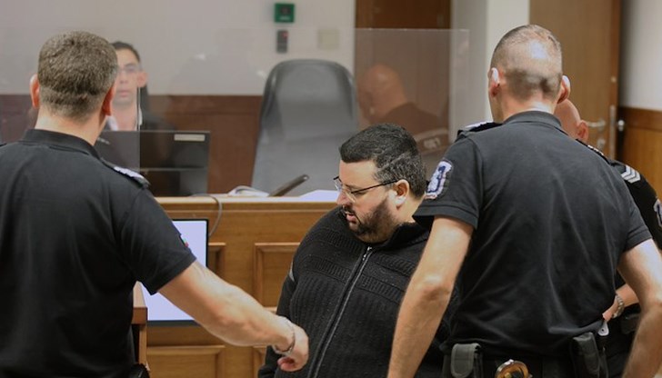 Обвиняемият е използвал решения на фиктивен арбитражен съд за присвояване на имоти