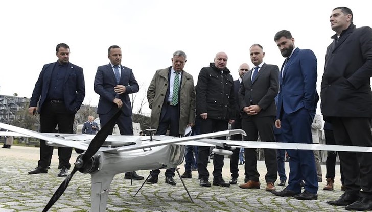 Имаме предприятия в България, които могат да се погрижат за европейската отбрана Имаме предприятия в България, които могат да се погрижат за европейската отбрана