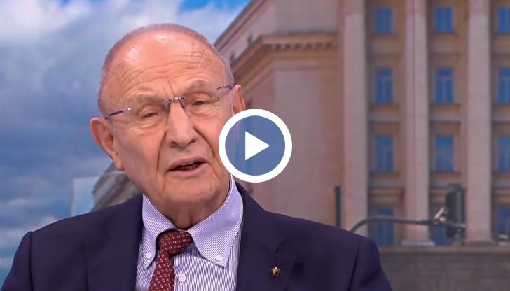 Национален празник би трябвало да бъде събитие, което народът сам е извършил