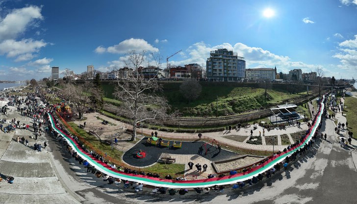 Остатъкът от парите ще бъде дарен на двете болници в града