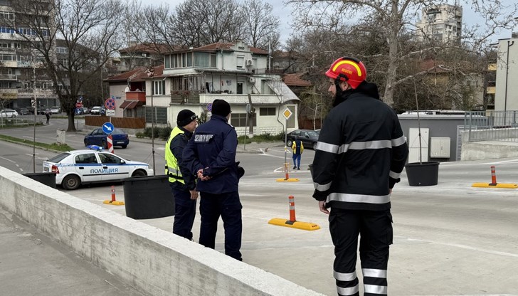 Екипите тренираха реакция при пожар в склад на магазин за техника в „Ритейл парк"