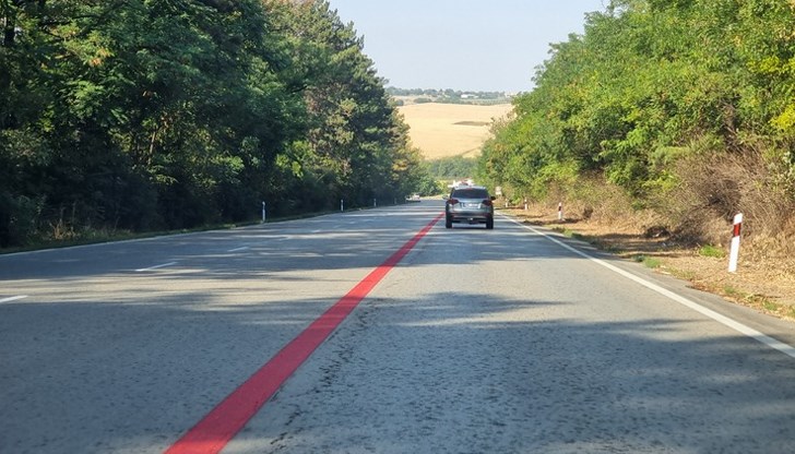 Липсващи ограничители и пътни знаци застрашават живота на шофьорите край Цар Калоян