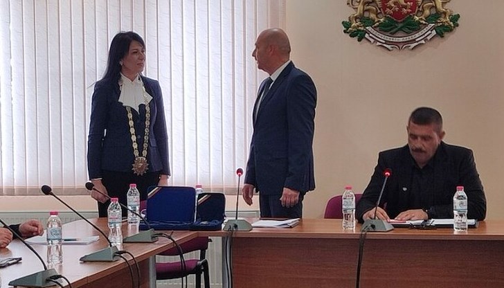 Петрова обеща прозрачно управление и постоянен диалог с гражданите Петрова обеща прозрачно управление и постоянен диалог с гражданите