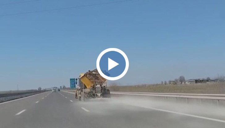 Зимна поддръжка в летни условия – снегорин работи при 15 градуса