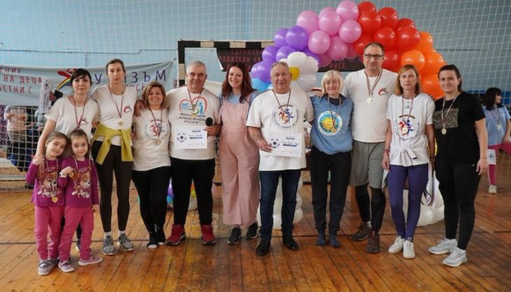 Сдружение "Родители на деца и възрастни с аутизъм - Русе" създаде двудневен празник с тренировки, танци и представления