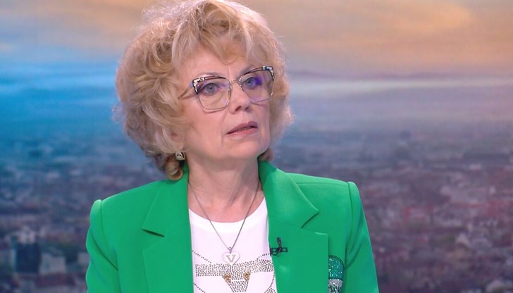 Журналистът прогнозира, че сегашното правителство ще има дълъг политически живот Журналистът прогнозира, че сегашното правителство ще има дълъг политически живот