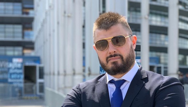 Николай Бареков отправи сериозни обвинения към Информационно обслужване и депутата Делян Пеевски в социалните мрежи