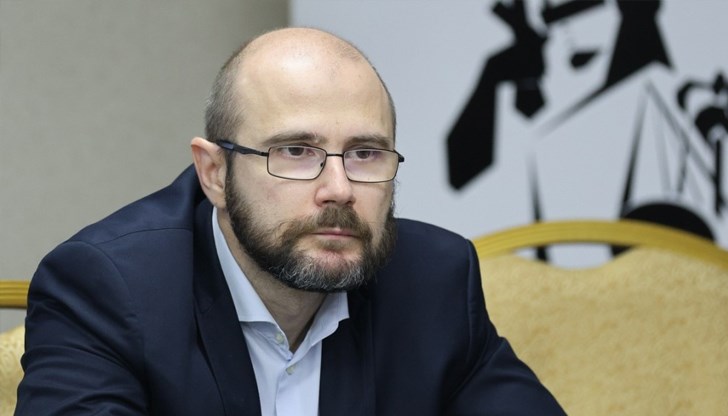 Атаката срещу Теодора Георгиева може да е заради разкрити пробойни в институциите